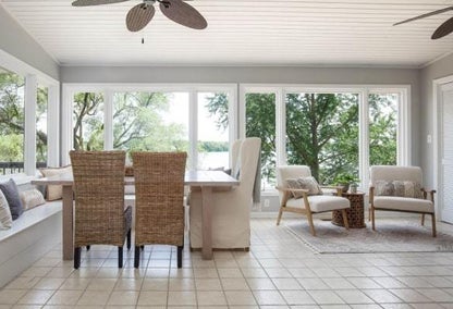 Sunroom with large windows in Shelbyville, IL